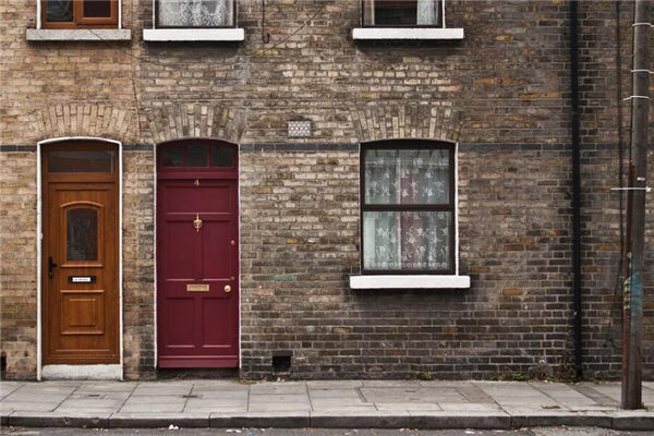 旧大门换新大门风水(大门小门风水)