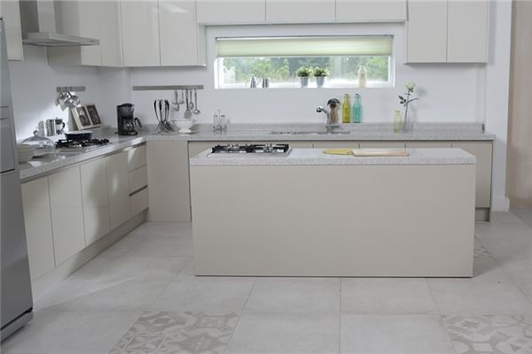 西北厨房最佳化解方案是什么(厨房不规则风水化解)