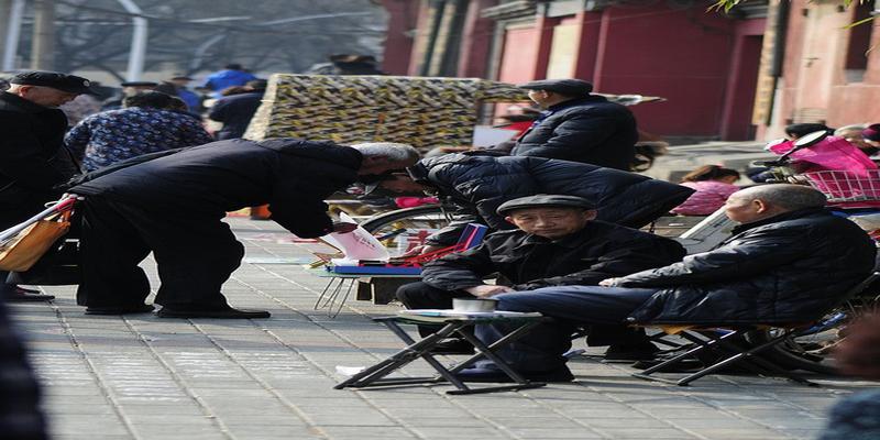 郑州算卦算得准的地方(郑州城隍庙附近卜卦算命成集市)