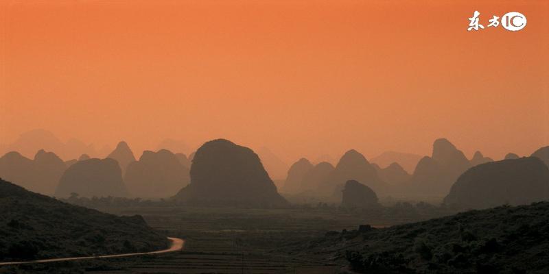 八字劫官是什么意思(鸡年命犯桃花煞的女性生肖)