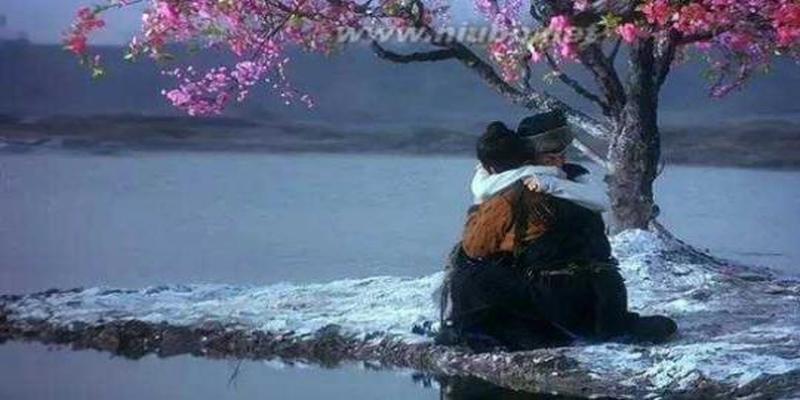 八字各种桃花查法(什么是八字命犯桃花)