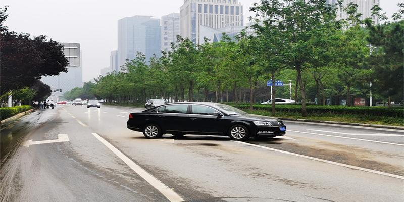 八字火土两旺滴水全无(直击郑州街头暴雨后)