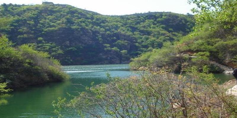 风水大师讲解墓地风水(应该如何判别墓地风水)