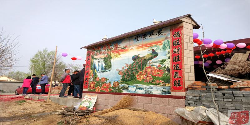 农家屋门图片(现代农村照壁墙图片)