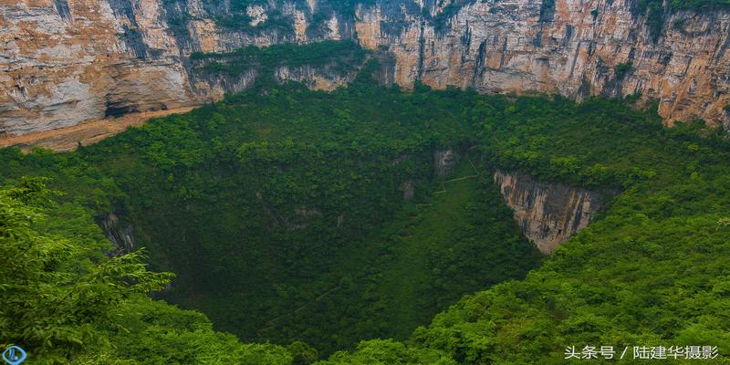 四季天坑方位图(外星人的基地)