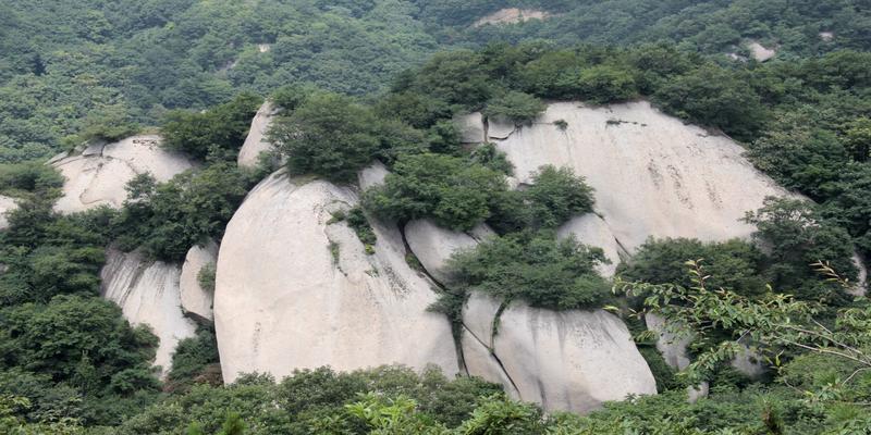 天池石壁图