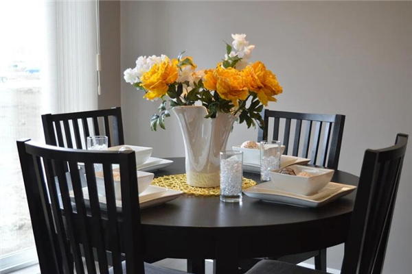 家宅沙发的摆放风水(室内摆放风水图解)