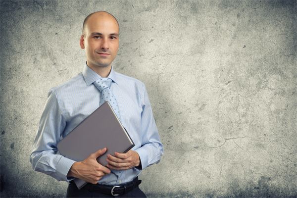 男人剃光头的讲究有哪些(剃光头的风水运势)