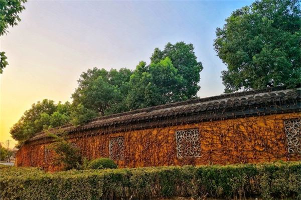 围墙大门有什么讲究(围墙大门与家大门风水)