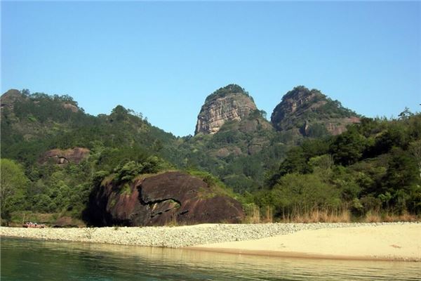 风水学中的朱雀吐气说的是什么(风水上讲的朱雀是指什么呢)