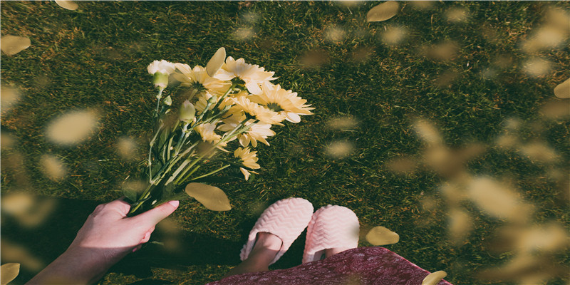 已婚女人梦见别人哭丧(已婚女人梦见别人哭丧好吗)