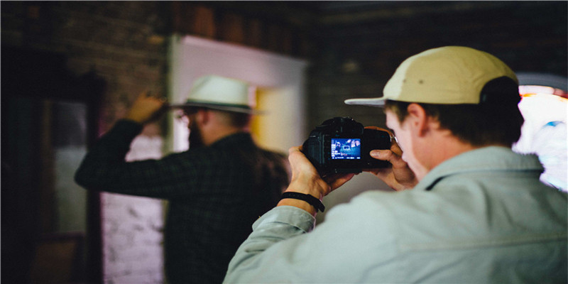 肩膀看命运好坏(肩膀高的人命相)