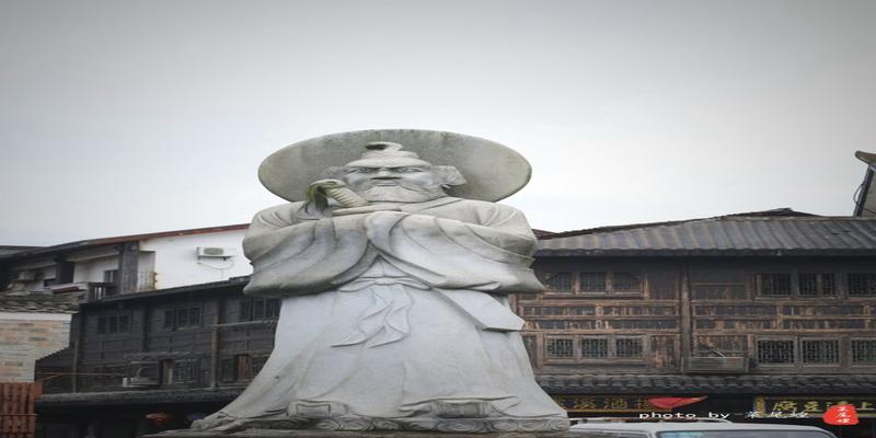 龙虎山正一观算卦(雨中寻梦龙虎山)