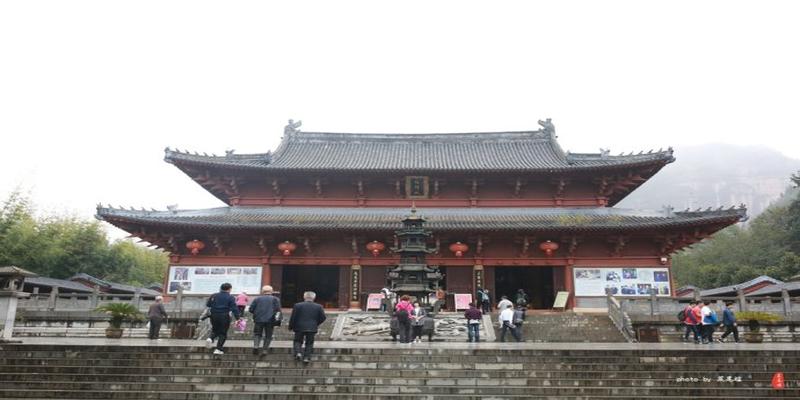 龙虎山正一观算卦(雨中寻梦龙虎山)