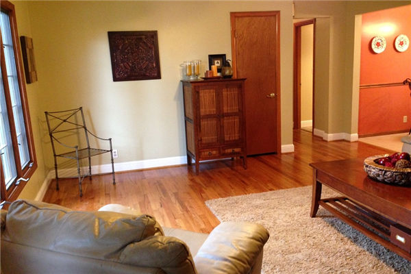 客厅电视机为什么不能放在西墙(西墙属于什么风水)