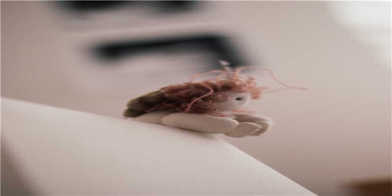 梦见路边到处都是烧纸的(梦到财神庙烧香)