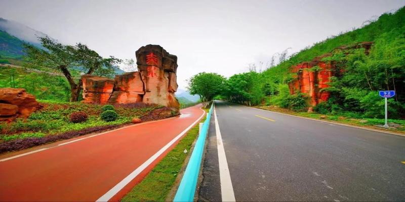 新乡佛光阁每天都能算卦么(旅游公路经验借鉴与发展思路)