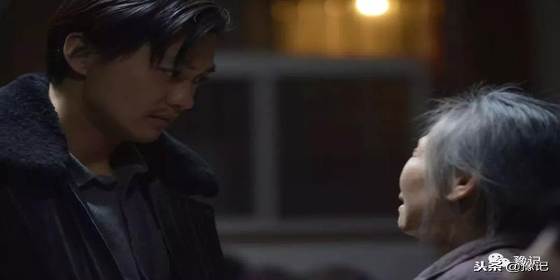 登封有个算卦的是半夜去算(“百亿票房老奶奶”竟然是咱们河南鲁山人)