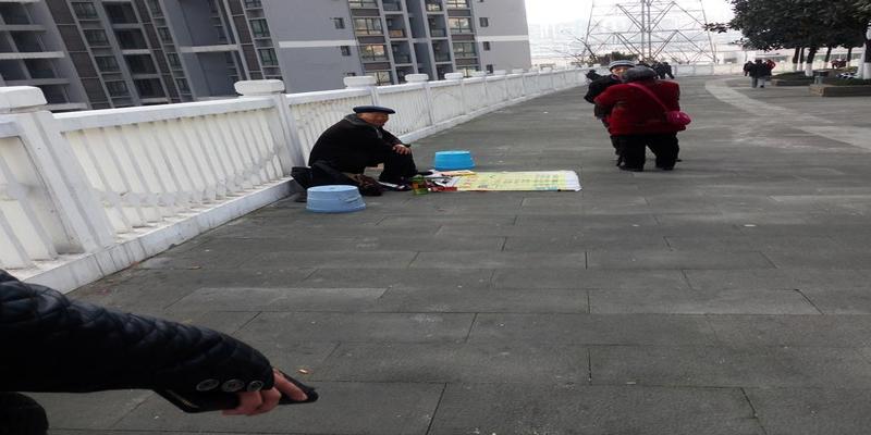 算卦一条街最准的网站(重庆涪陵生活之围观涪陵八字算命一条街)