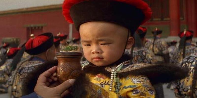 算卦东西丢了(老农建国后自封“皇帝”)