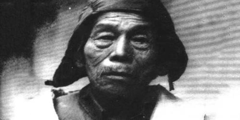 算卦东西丢了(老农建国后自封“皇帝”)