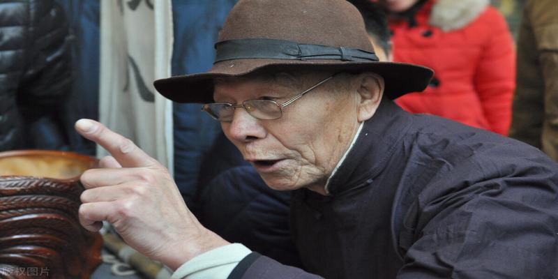 算卦方位怎么确定(我邻居里有个很厉害的算命高手)