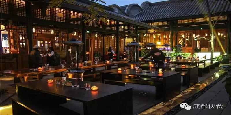 算卦用的时间是农历还是阳历(这些高颜值外国老板儿不止俘获了成都妹儿的胃)