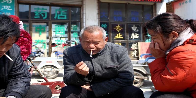 算卦用的铜钱(实拍集市上的算命先生们)