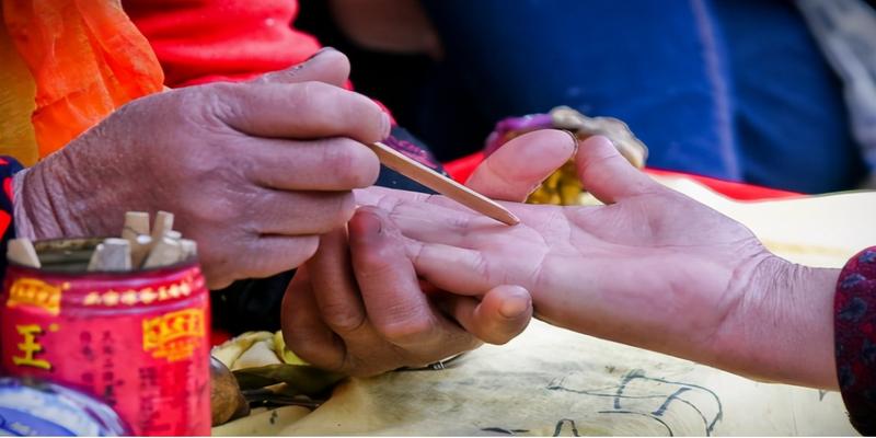 算卦的话能跟别人说吗(算命先生啥都知道)