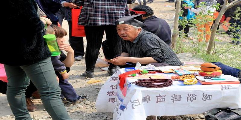 算卦的语言套路(揭秘算命先生的套路)