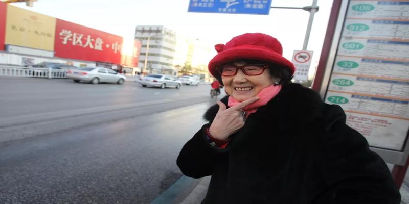 算卦的说是花姐是什么(做过中国女首富)