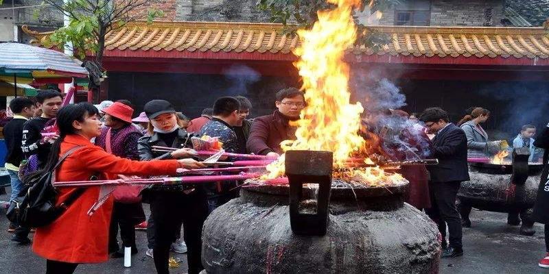 算卦说不能去的方向就真的不能去么(老祖宗俗语“穷人算命)