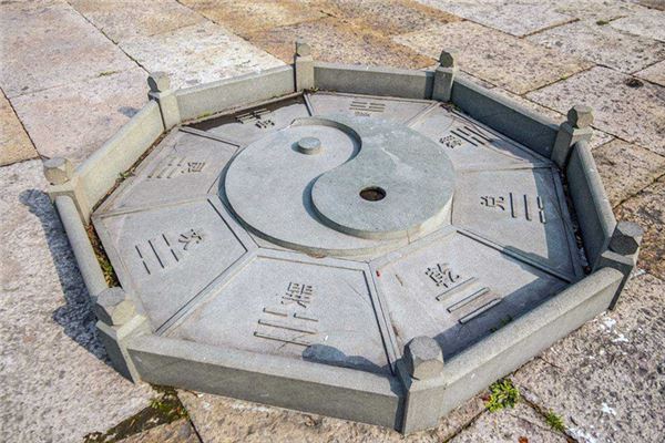 八字土多预示着什么样的命运?(五行土多是土命吗)