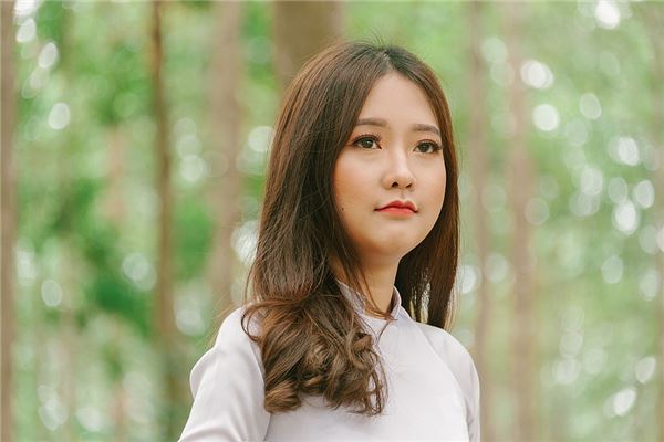 2000几月女天生好姻缘(2000年出生是属于什么命)