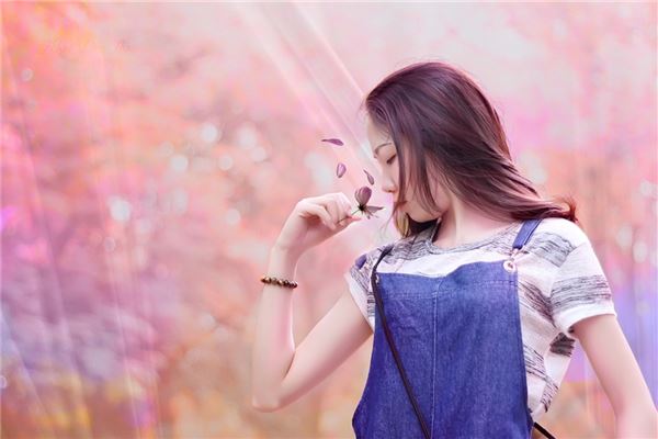 双手断掌纹的女人命运好不好？(手掌生命线是断的)