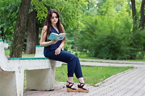 1984年出生的人是什么纳音五行(1984年属鼠五行属什么命)