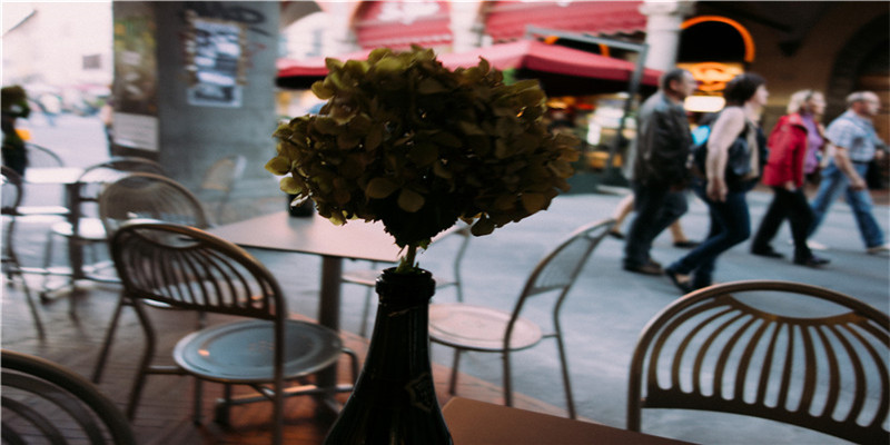 紫水晶的风水作用有哪些?(紫水晶招贵人吗)