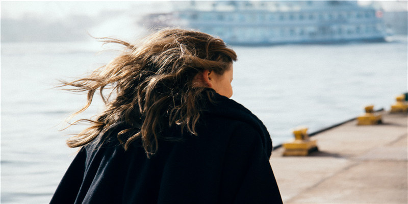 狮子男喜欢床上女生什么表现(12星座男人床上的表现)