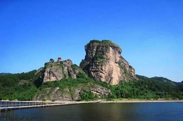 算卦为什么只能上午算(“算不准不收费大师”拆迁废墟支摊算卦)